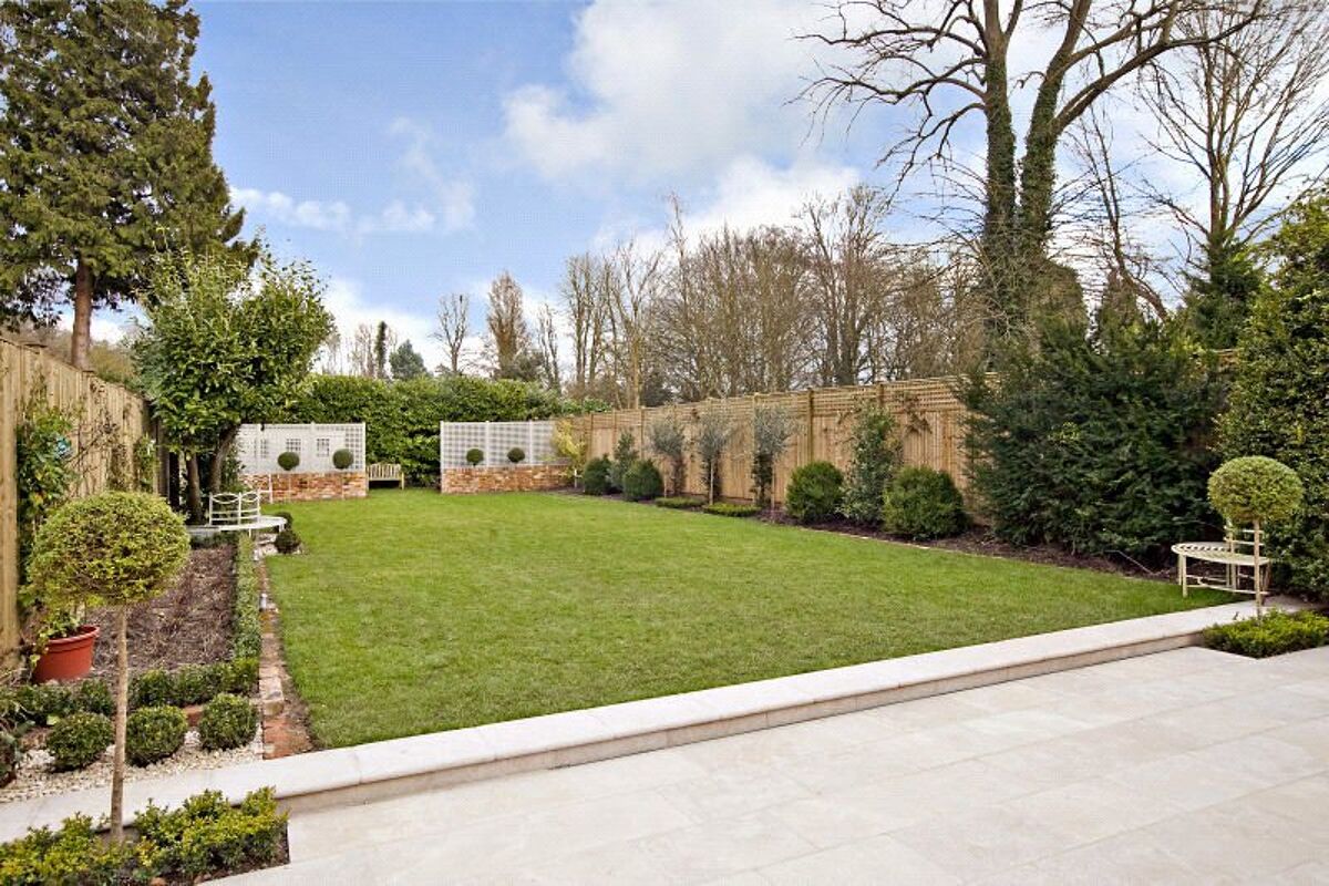 house for sale in Ferry Lane, Medmenham, Marlow, Buckinghamshire, SL7