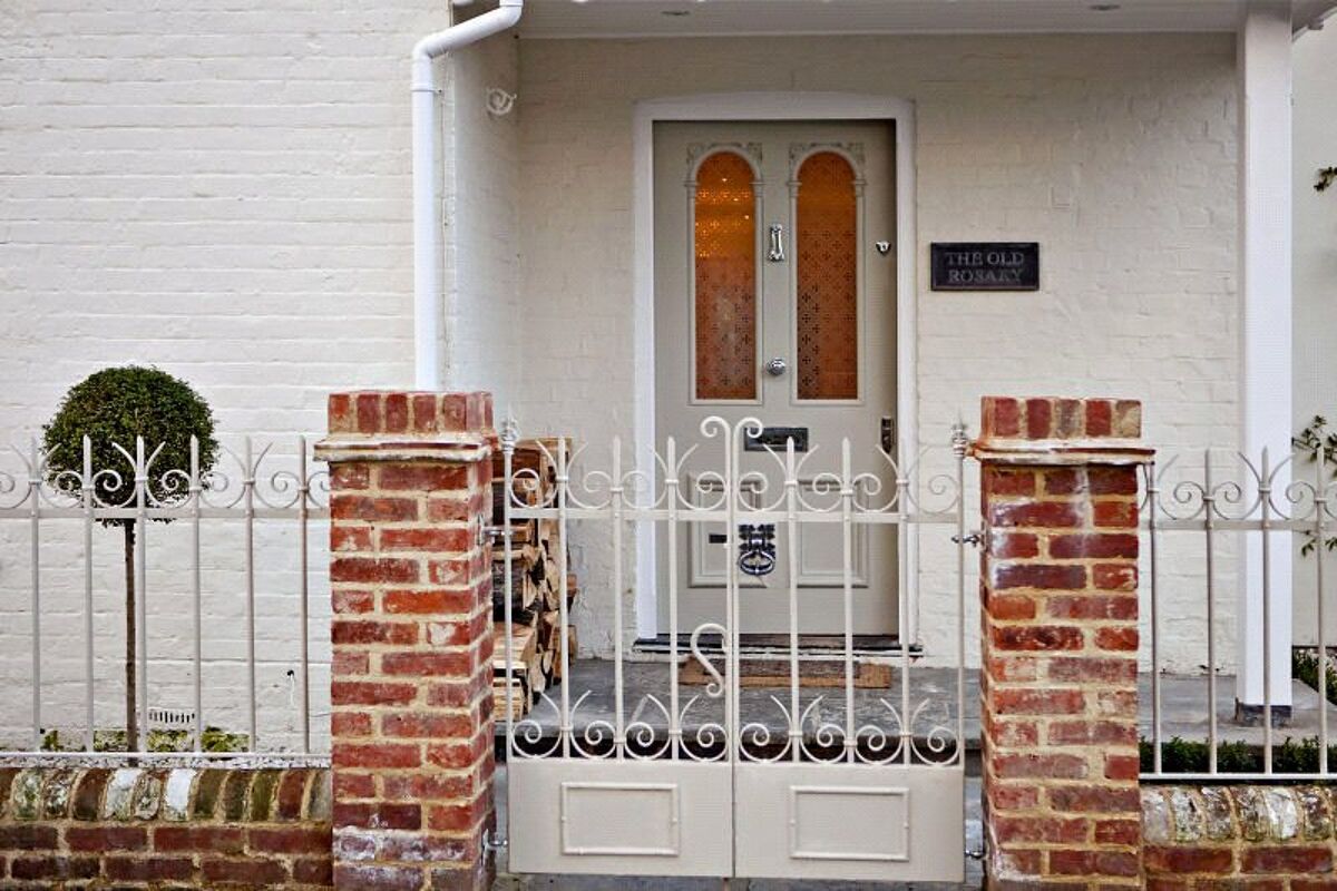 house for sale in Ferry Lane, Medmenham, Marlow, Buckinghamshire, SL7