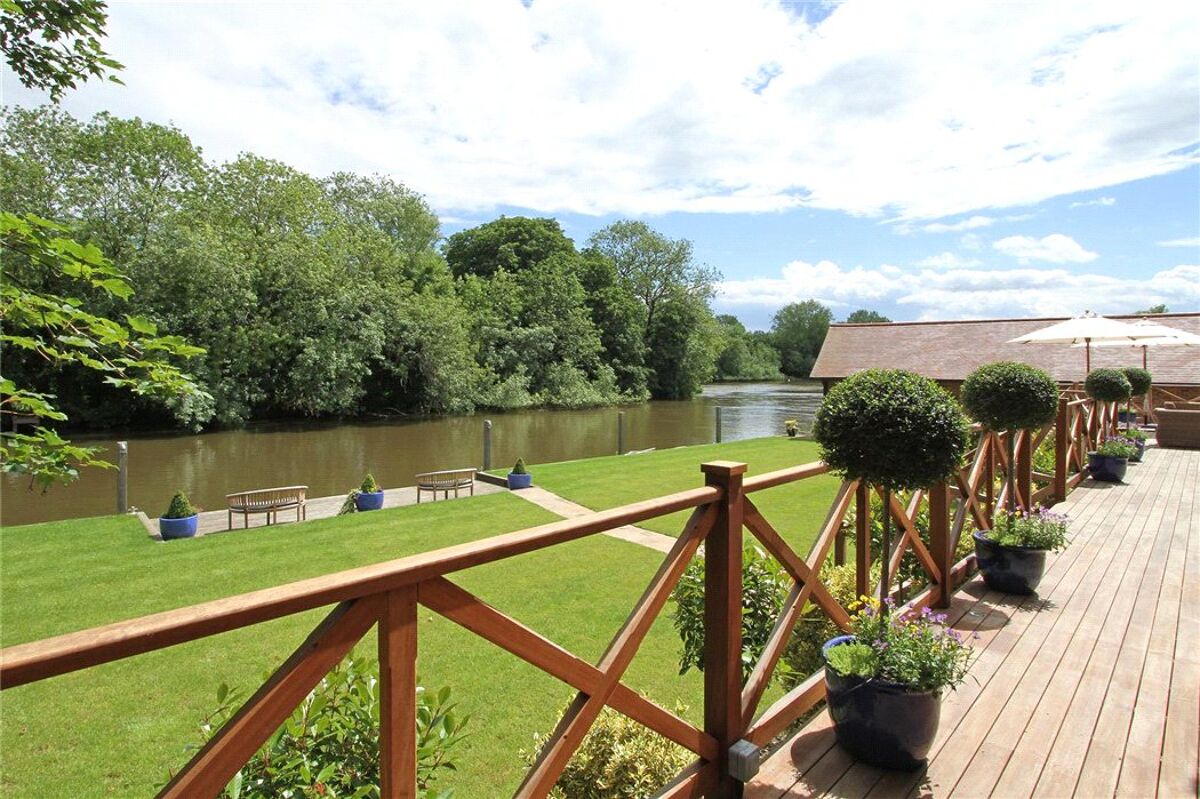 house for sale in Bolney Road, Lower Shiplake, HenleyOnThames