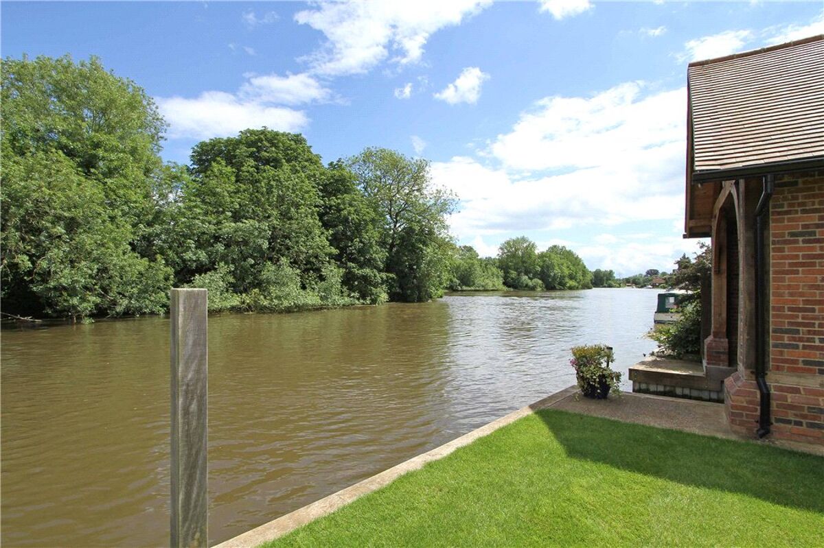 house for sale in Bolney Road, Lower Shiplake, HenleyOnThames