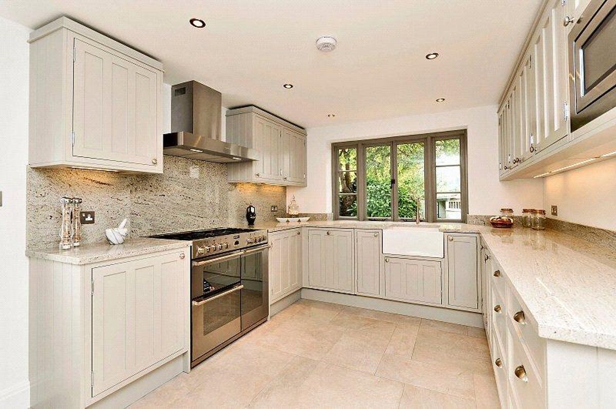 house for sale in Fairmile, HenleyOnThames, Oxfordshire, RG9