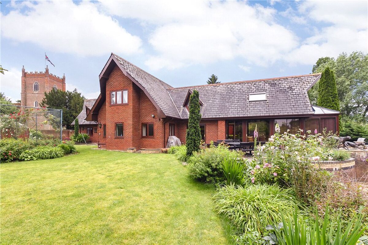 house for sale in Station Road, Wargrave, Reading, Berkshire, RG10