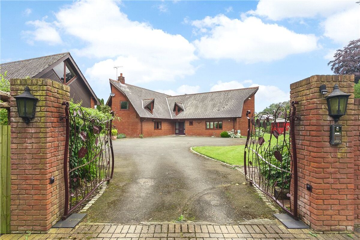 house for sale in Station Road, Wargrave, Reading, Berkshire, RG10