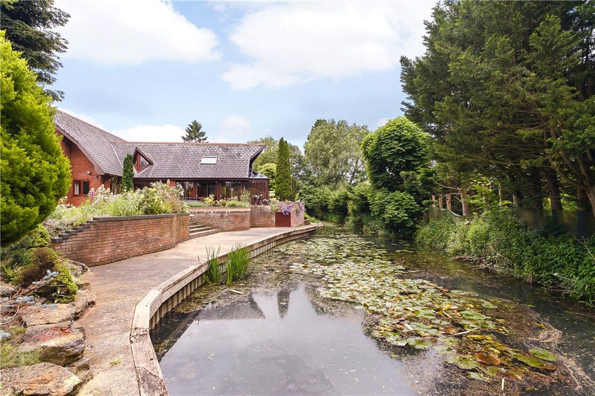 house for sale in Station Road, Wargrave, Reading, Berkshire, RG10