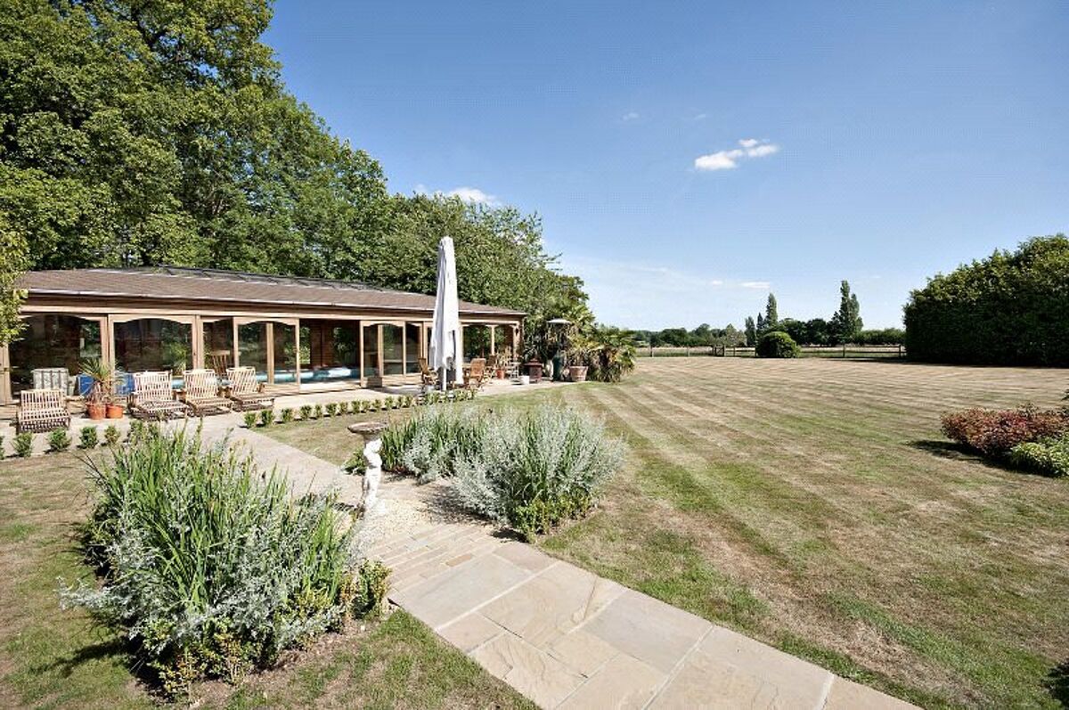 house for sale in Stanlake Lane, Reading, Berkshire, RG10