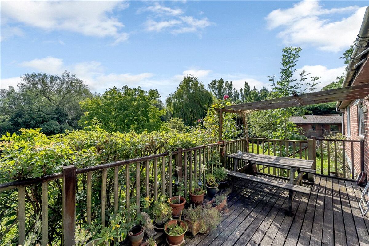 house for sale in Loddon Drive, Wargrave, Reading, Berkshire, RG10