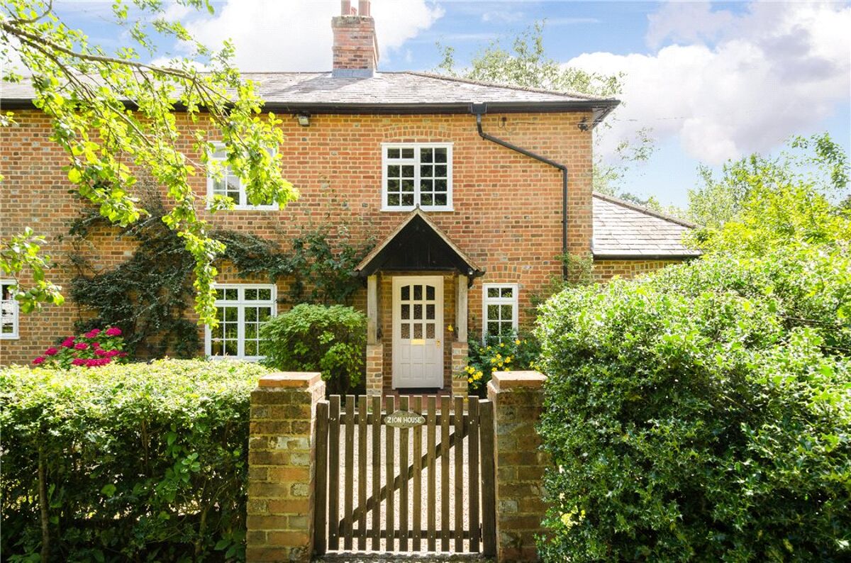 house for sale in Priest Hill, Nettlebed, HenleyOnThames, Oxfordshire