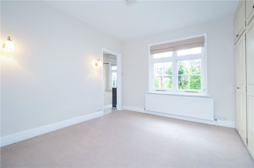 house for sale in Queen Street, HenleyonThames, Oxfordshire, RG9