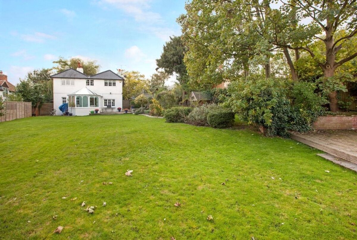 house for sale in Forest Road, Binfield, Bracknell, Berkshire, RG42