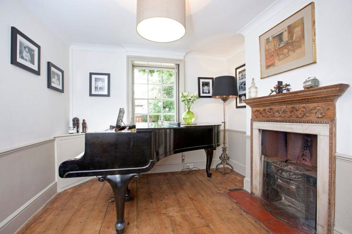 house for sale in Forest Road, Binfield, Bracknell, Berkshire, RG42