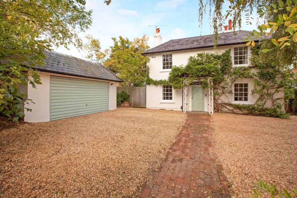 house for sale in Forest Road, Binfield, Bracknell, Berkshire, RG42