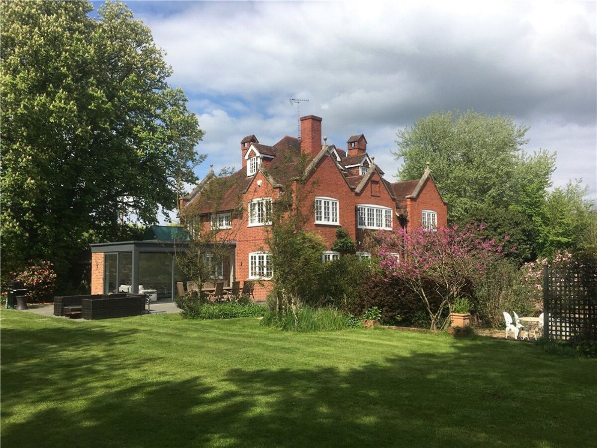 house for sale in Church Lane, Reading, Wokingham, Berkshire