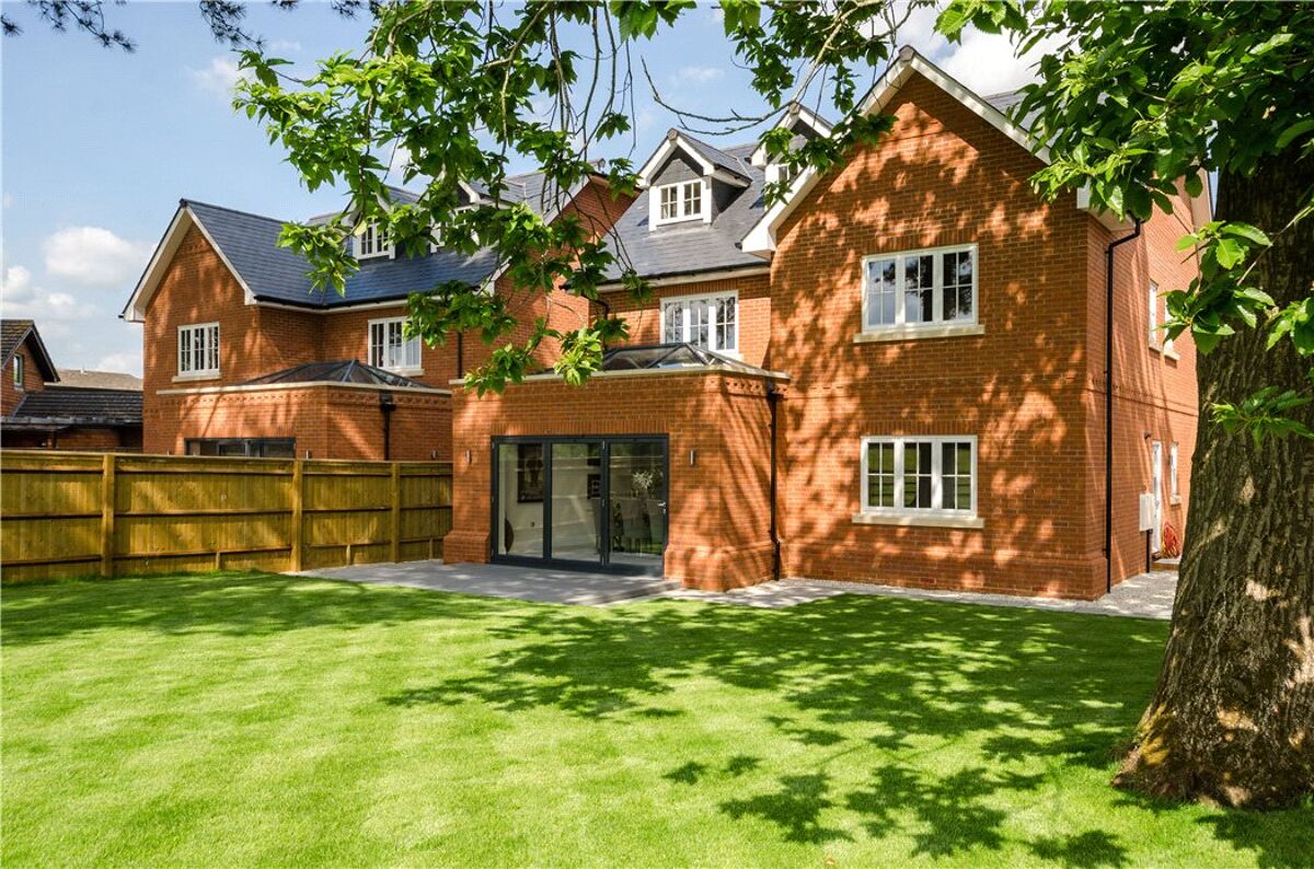 house for sale in Peppard Lane, HenleyonThames, RG9 HOT170097