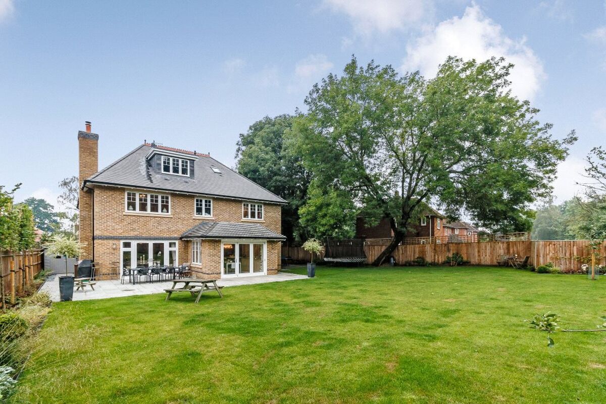 house for sale in Greatwood Place, Kiln Hill, White Waltham, Maidenhead, Berkshire, SL6