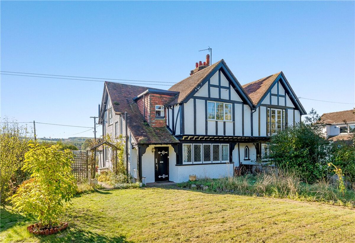 house for sale in Frogmill Cottages, Frogmill, Hurley, Maidenhead, SL6