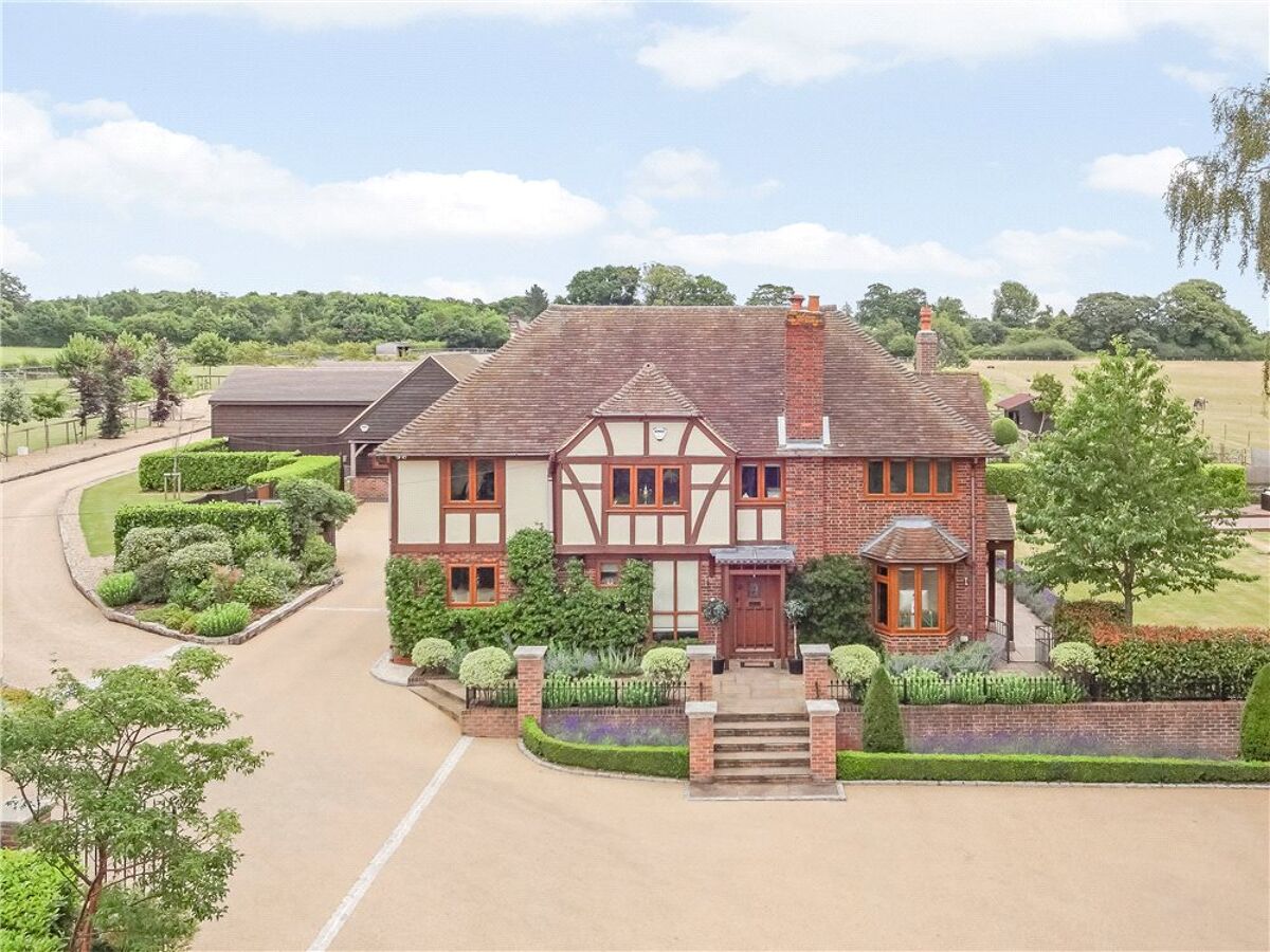 house for sale in Seymour Court Road, Marlow, Buckinghamshire, SL7