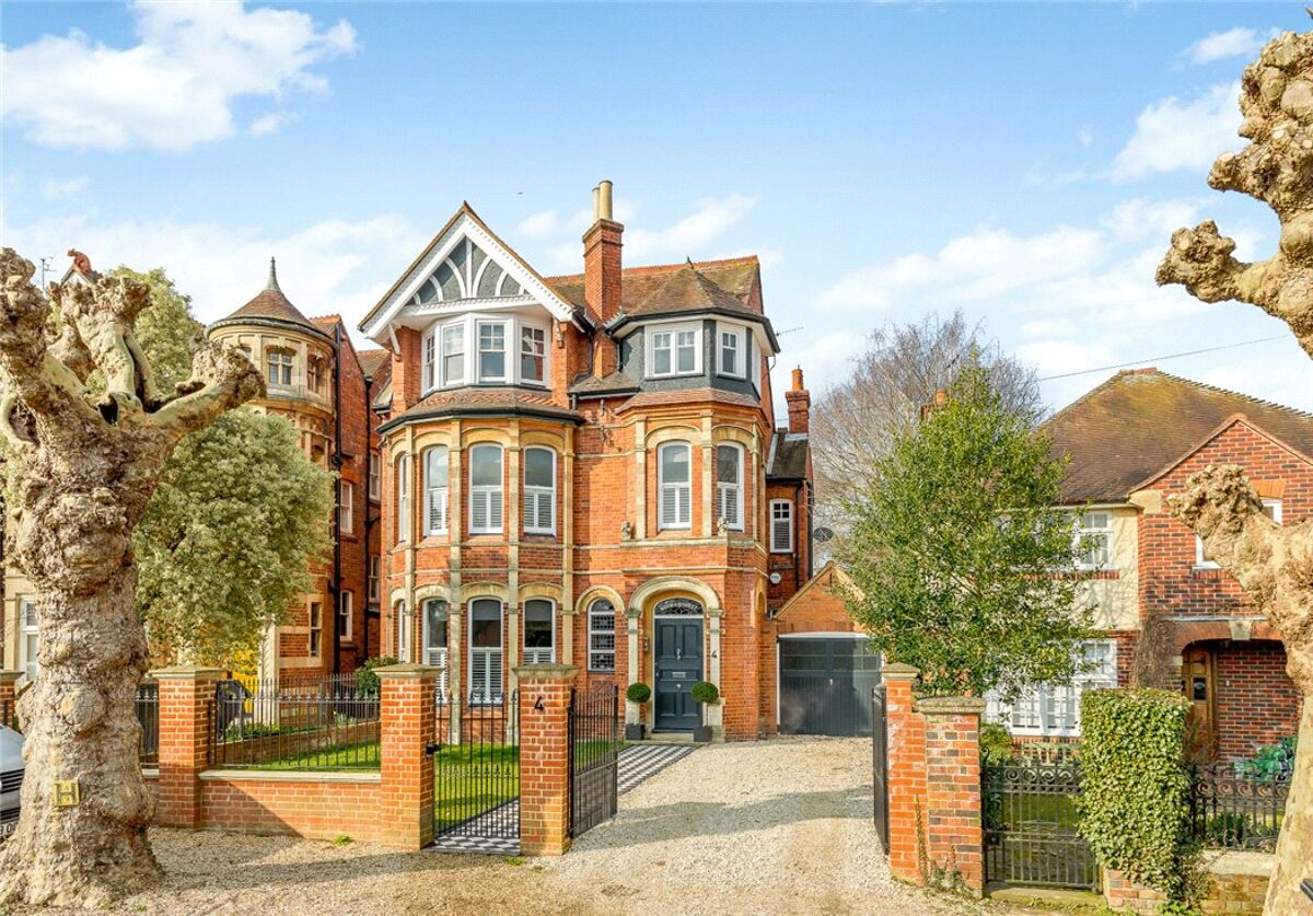 house for sale in Norman Avenue, HenleyonThames, RG9 HOT180033