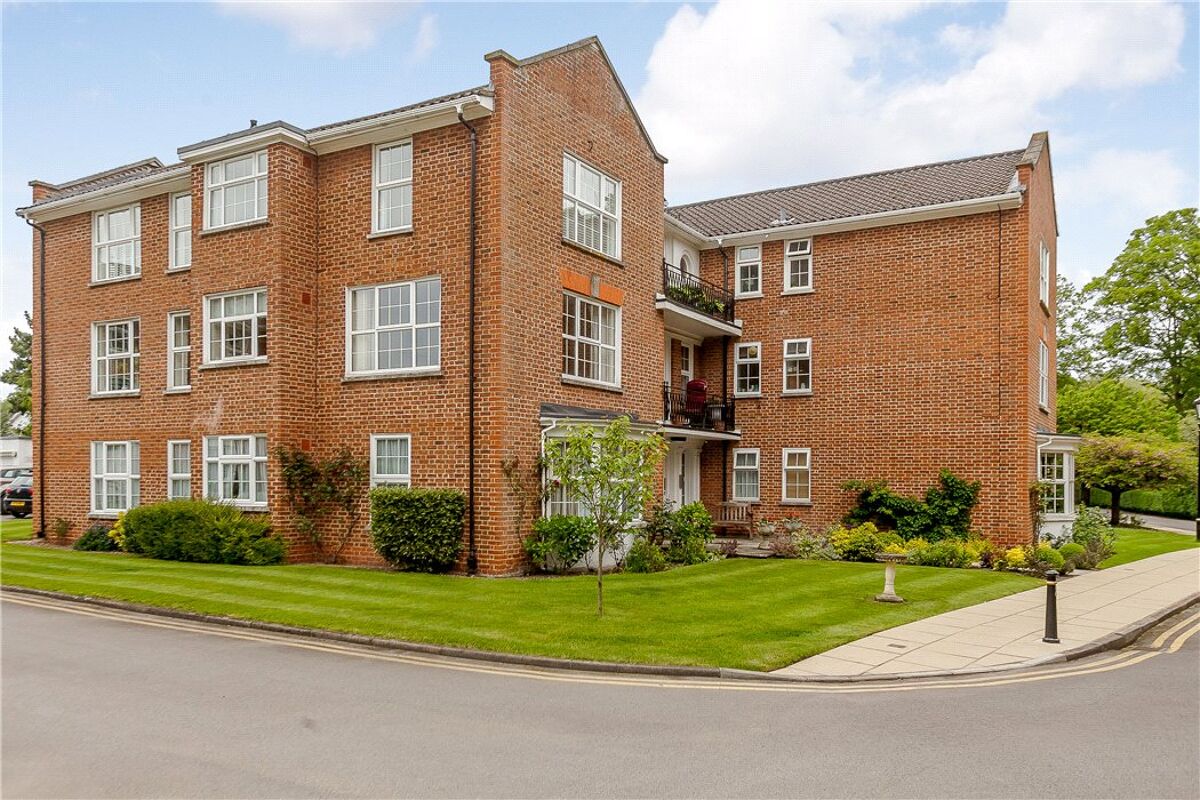 flat for sale in Grandison House, Phyllis Court Drive, HenleyonThames