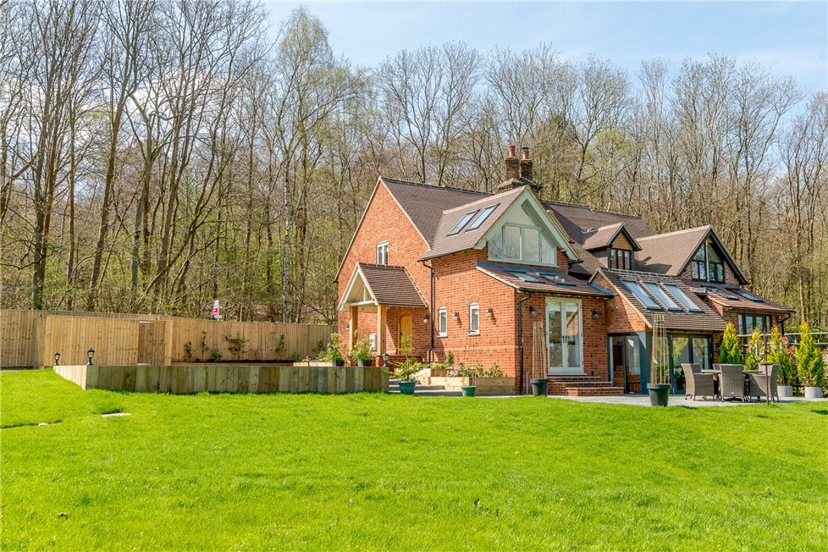 house for sale in Apple Tree Cottages, Honey Lane, Hurley, Maidenhead