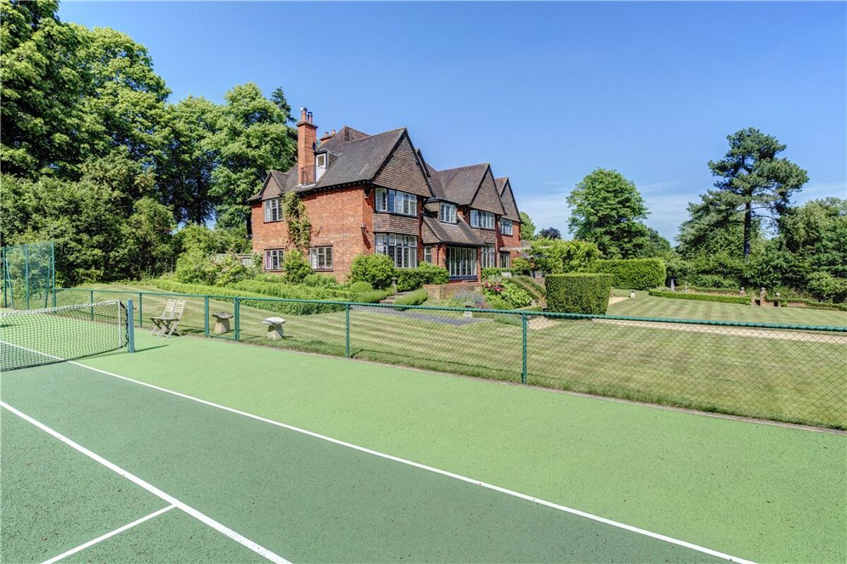 house for sale in Rotherfield Road, HenleyonThames, RG9 HOT180070