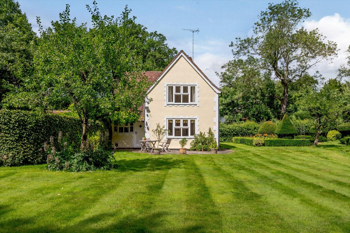 house for sale in Crazies Hill, Reading, Berkshire, RG10 HOT180131