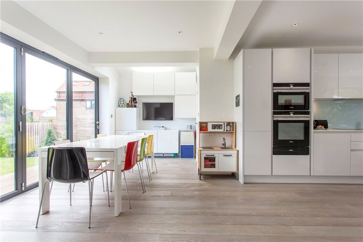 house for sale in Berkshire Road, HenleyonThames, RG9 HOT180149