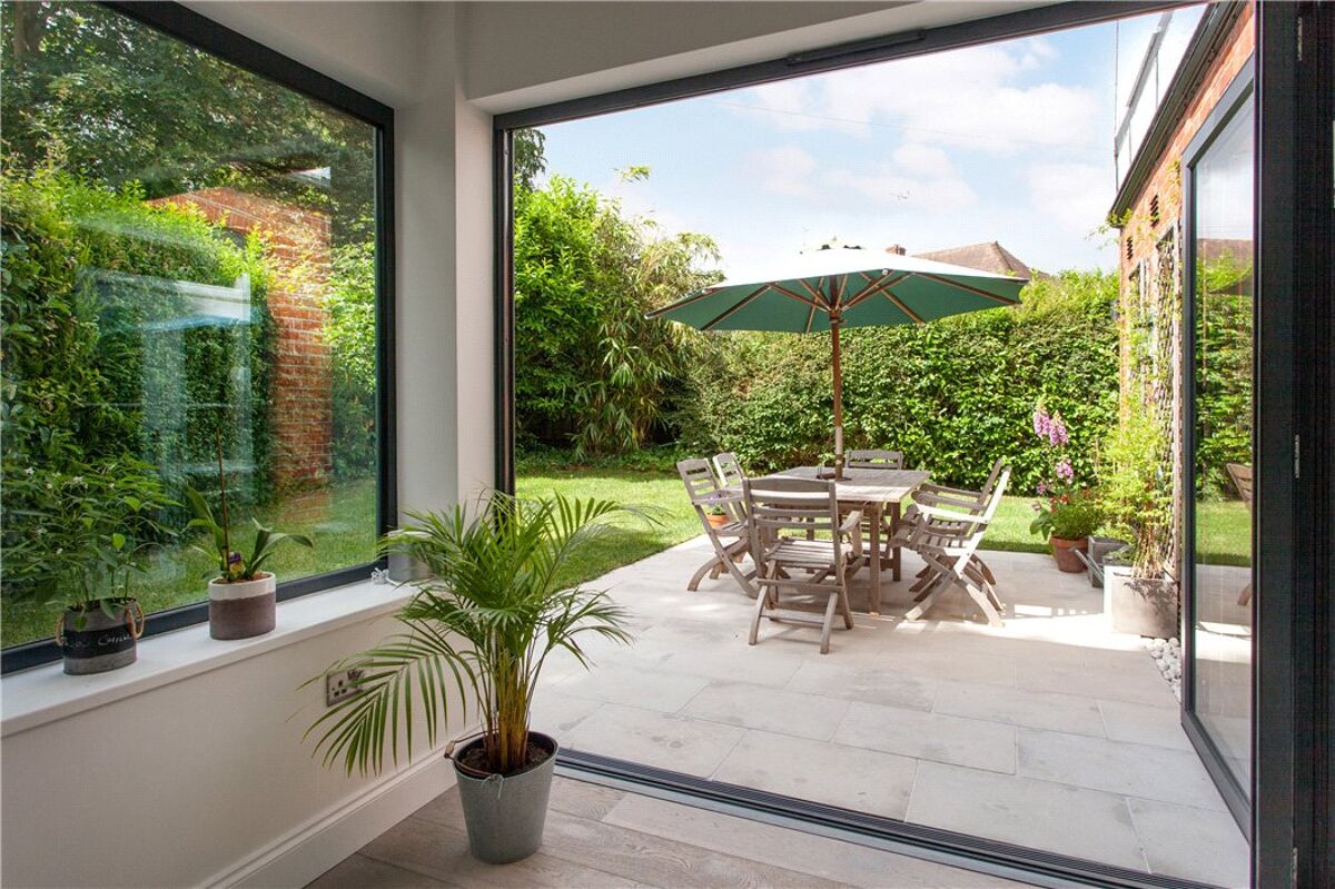 house for sale in Berkshire Road, HenleyonThames, RG9 HOT180149