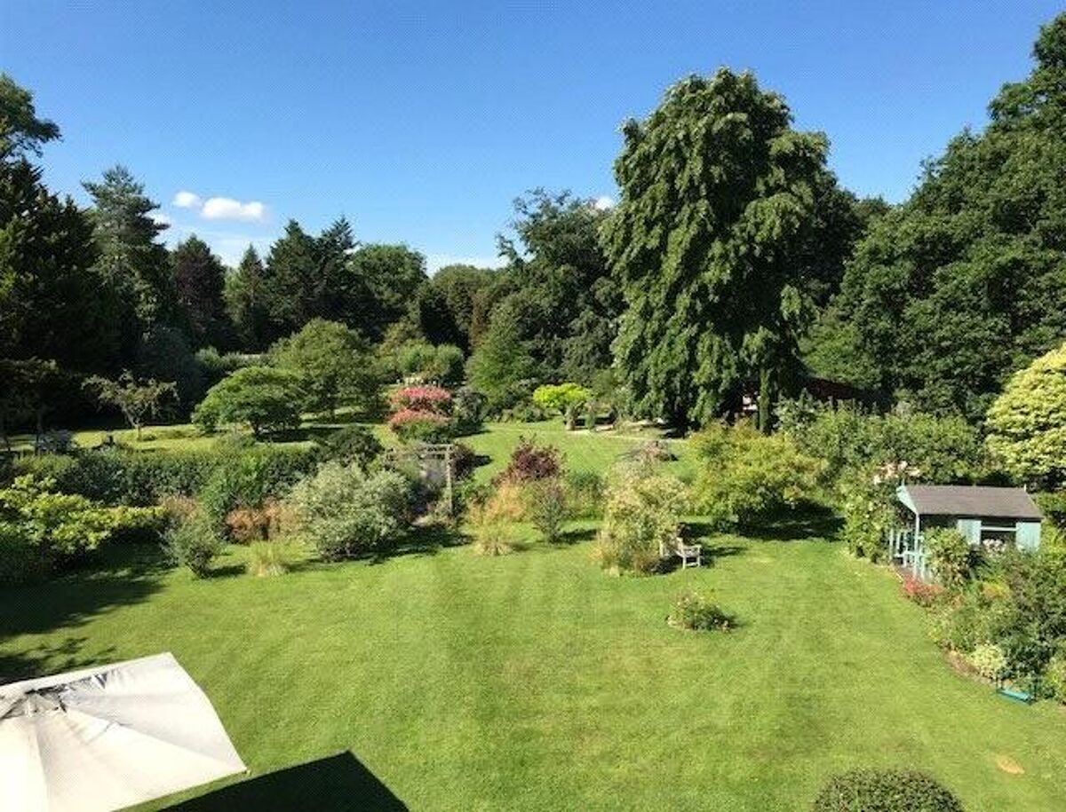 house for sale in Shurlock Row, Reading, Berkshire, RG10 HOT180201