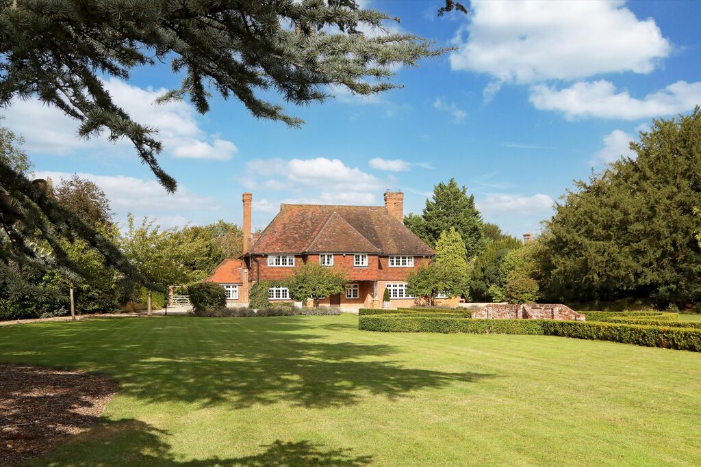 Image of Manor Drive, Shurlock Row, Reading, Berkshire, RG10