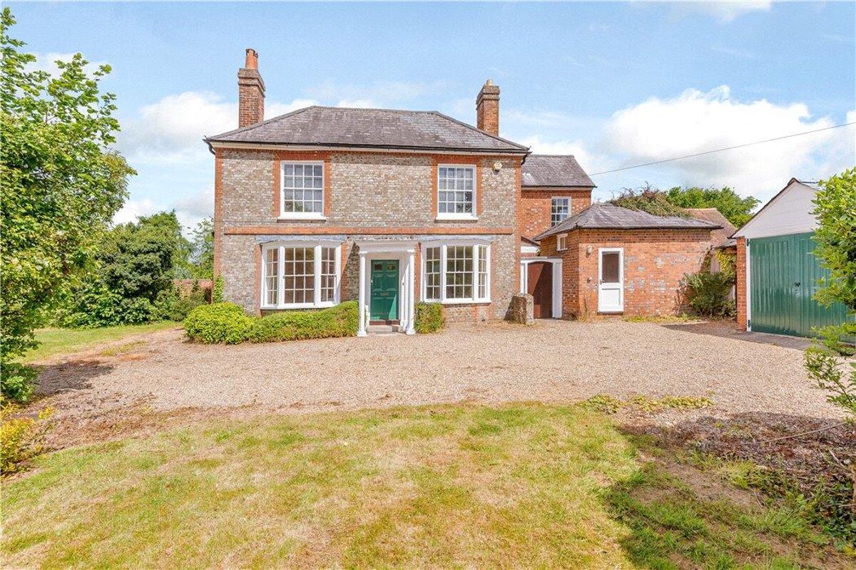 house for sale in High Street, Nettlebed, HenleyOnThames, RG9