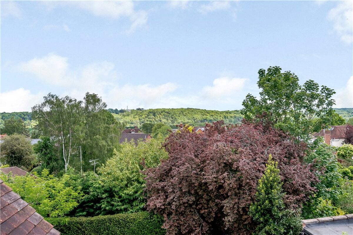 house for sale in Belle Vue Road, HenleyonThames, RG9 HOT190082