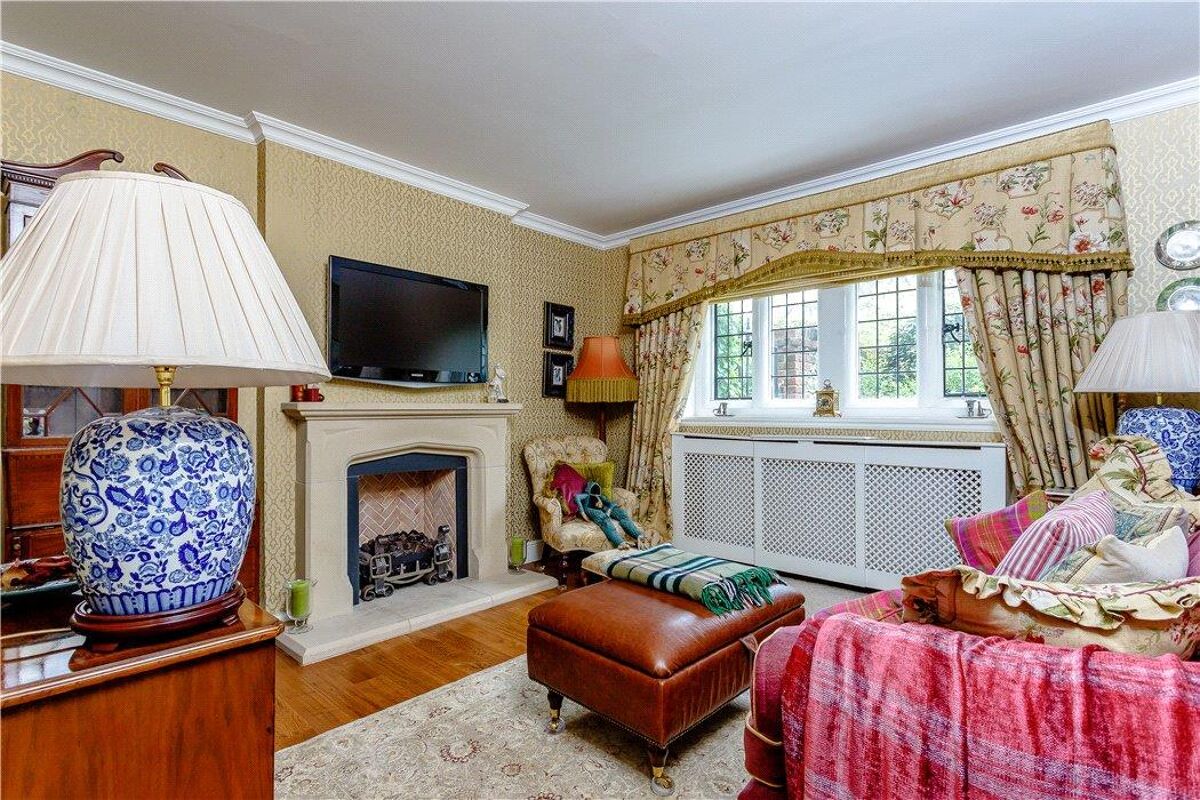 house for sale in Henley Road, Medmenham, Marlow, Buckinghamshire, SL7