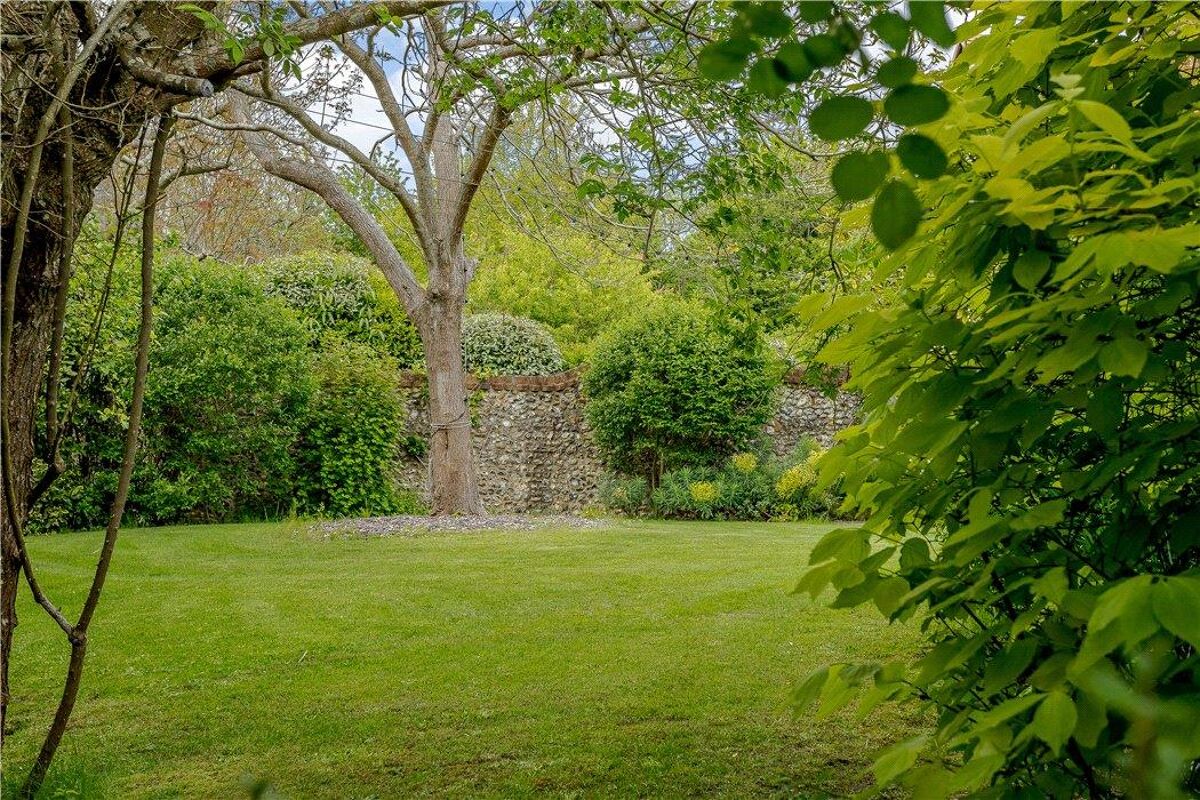 house for sale in Henley Road, Medmenham, Marlow, Buckinghamshire, SL7