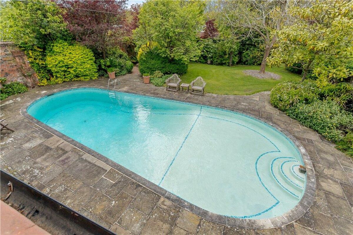 house for sale in Henley Road, Medmenham, Marlow, Buckinghamshire, SL7