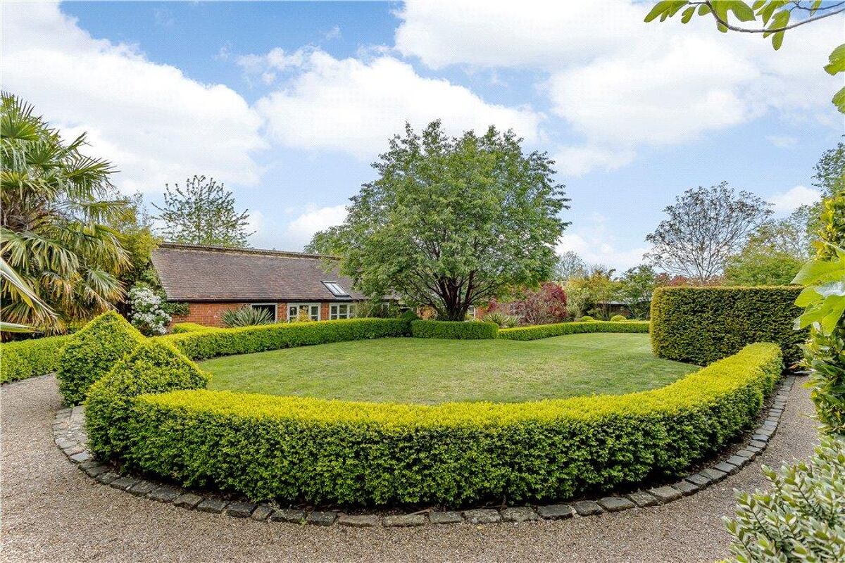 house for sale in Henley Road, Medmenham, Marlow, Buckinghamshire, SL7