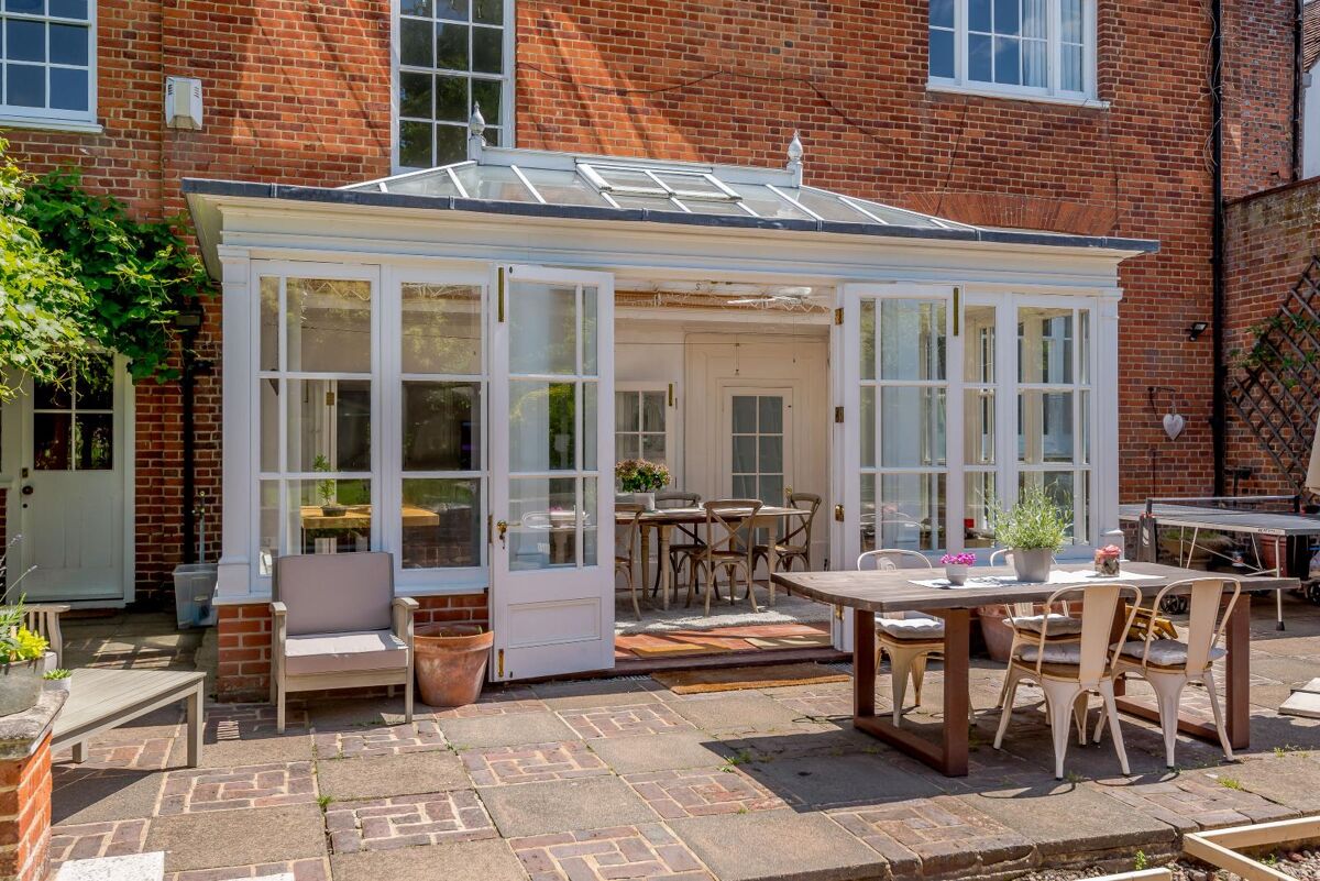 townhouse for sale in Bell Street, HenleyonThames, RG9 HOT190125