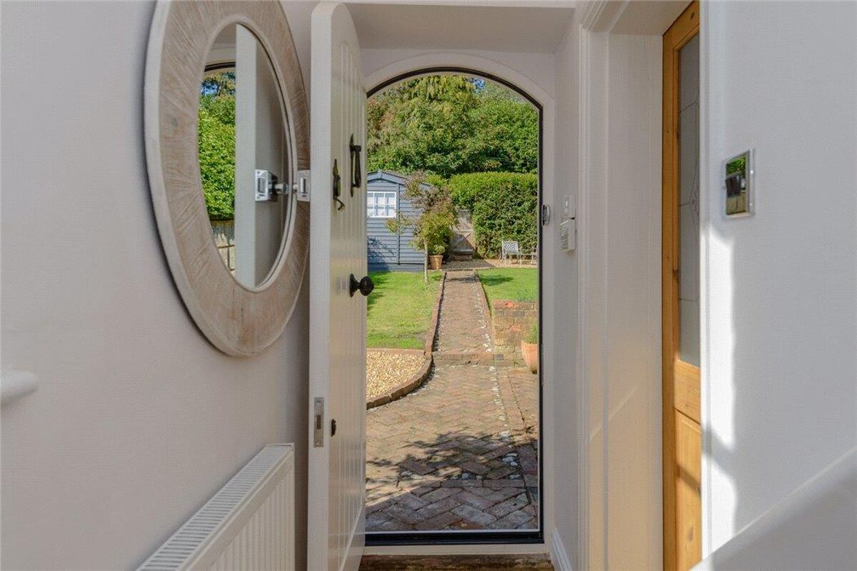 house for sale in Hop Gardens, HenleyonThames, RG9 HOT190184 Knight Frank