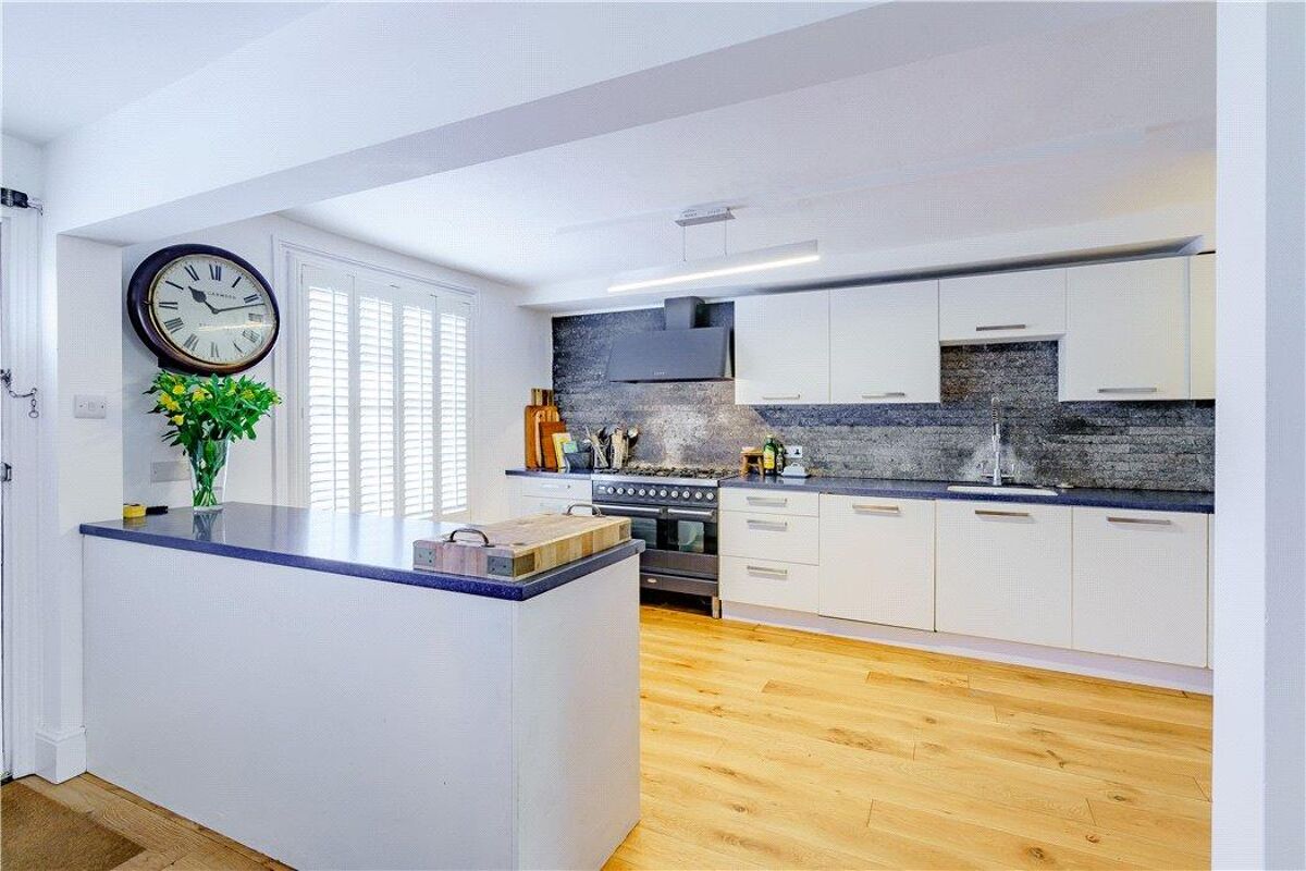 house for sale in Northfield End, HenleyonThames, Oxfordshire, RG9