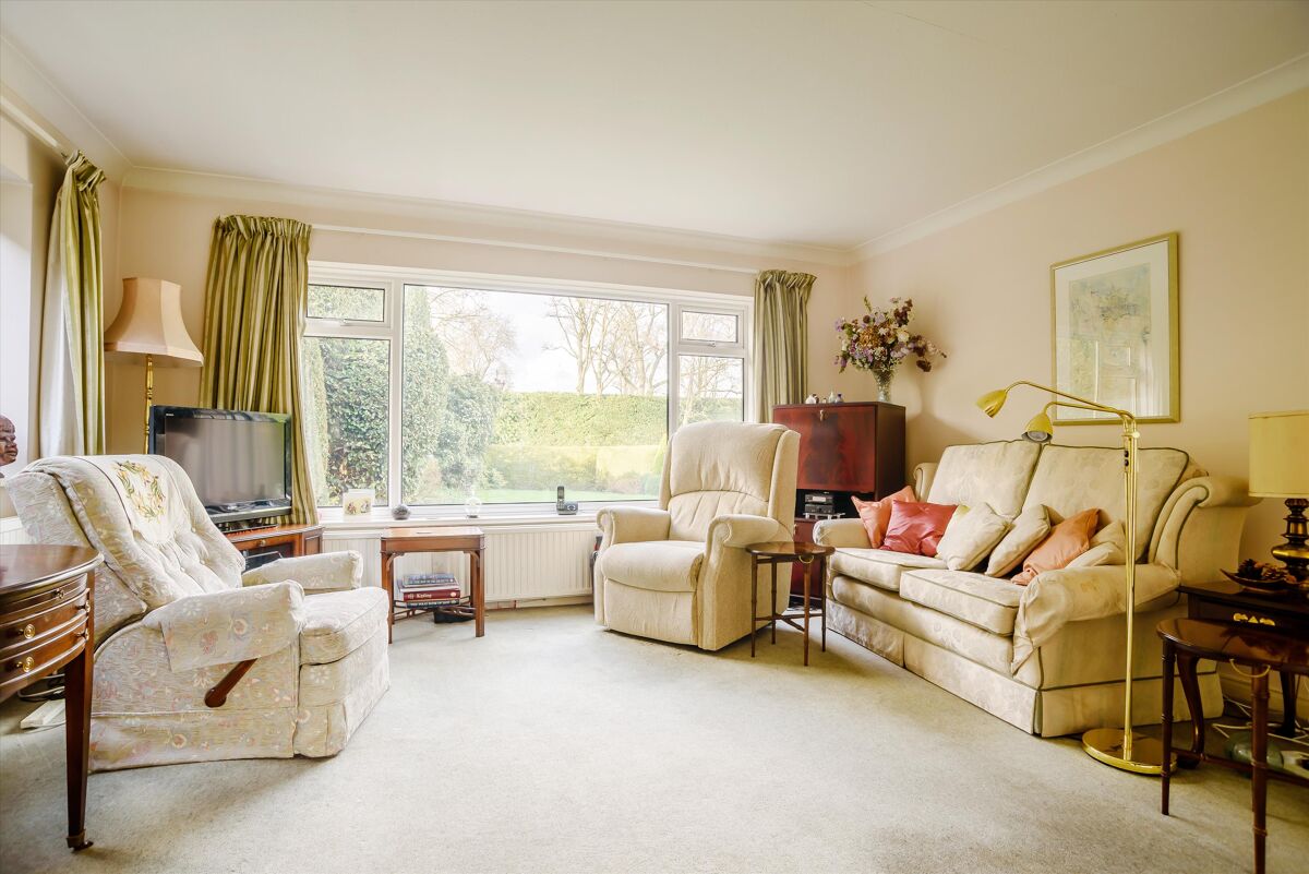 house for sale in Bolney Trevor Drive, Lower Shiplake, HenleyonThames