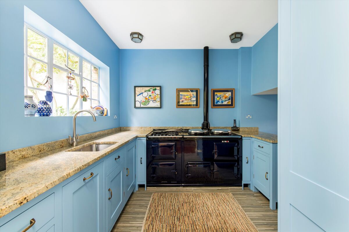 house for sale in Hyde Park Gardens Mews, Hyde Park, London, W2