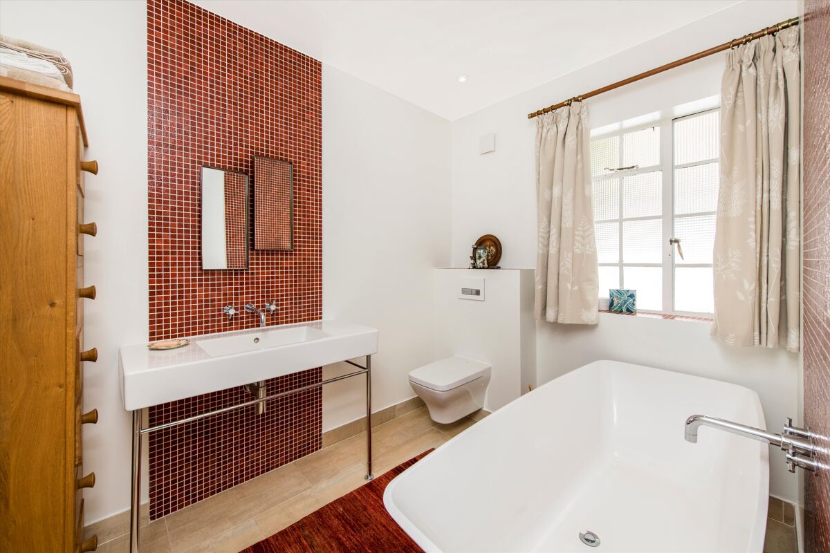 house for sale in Hyde Park Gardens Mews, Hyde Park, London, W2