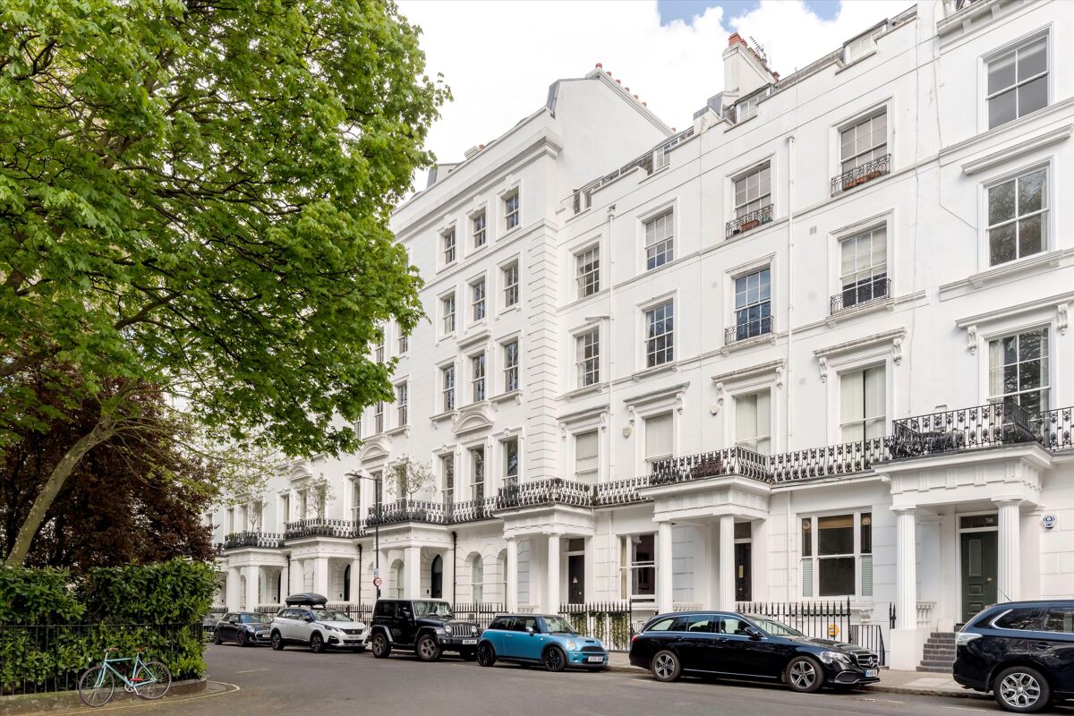 flat for sale in Craven Hill Gardens, Bayswater, London, W2
