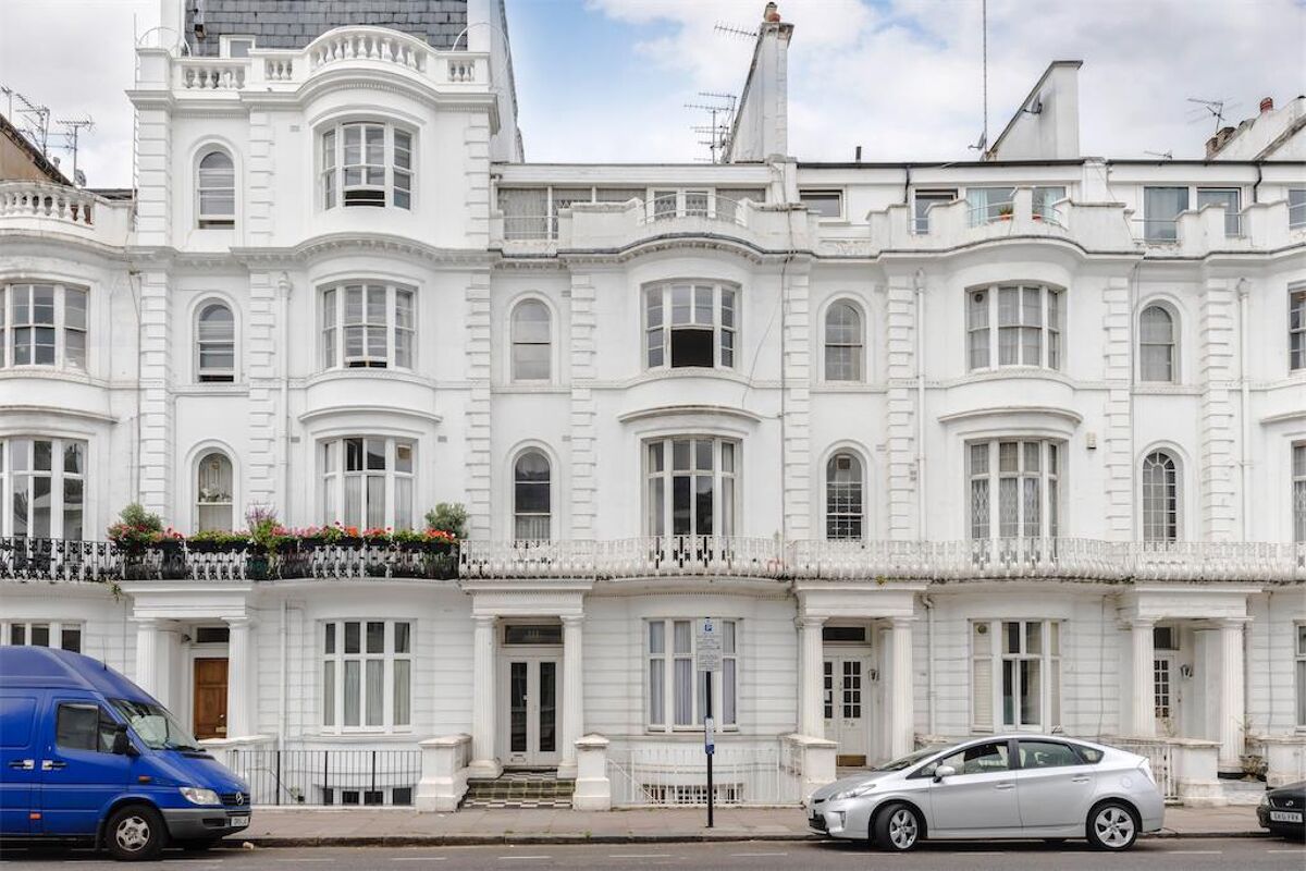 flat for sale in Gloucester Terrace, London, W2 HPE012085697 Knight