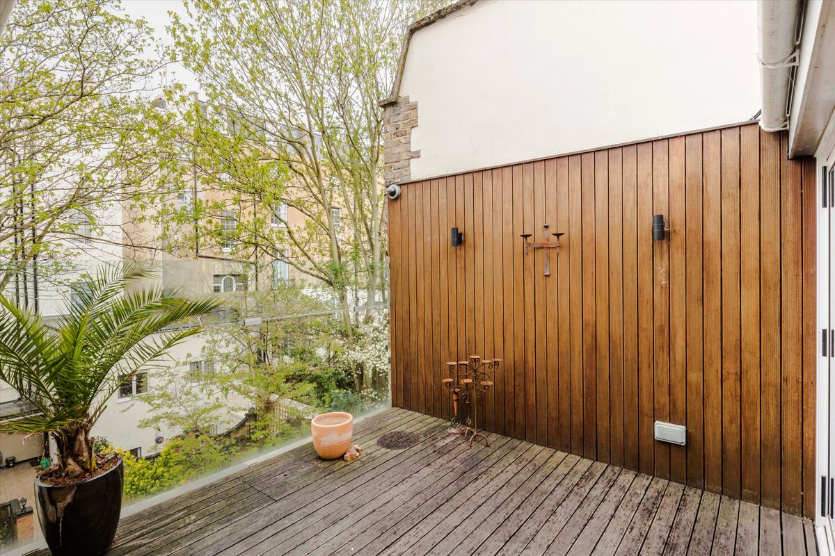 house for sale in Craven Hill Mews, London, W2. HPE012129103 Knight