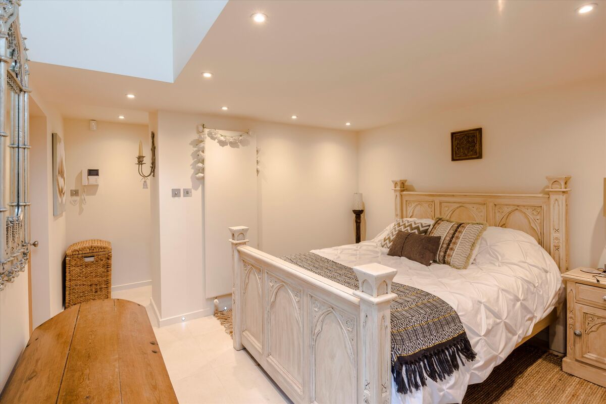 house for sale in Craven Hill Mews, London, W2. HPE012129103 Knight