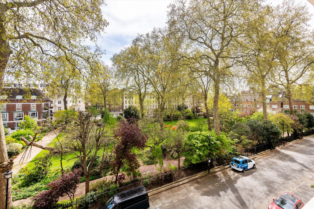 flat for sale in Gloucester Square, Hyde Park, London, W2