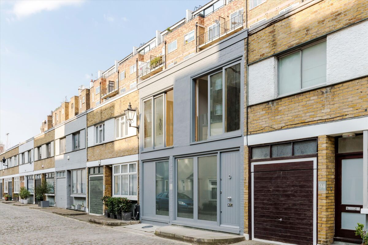 house for sale in Gloucester Mews West, London, W2 HPE012135381