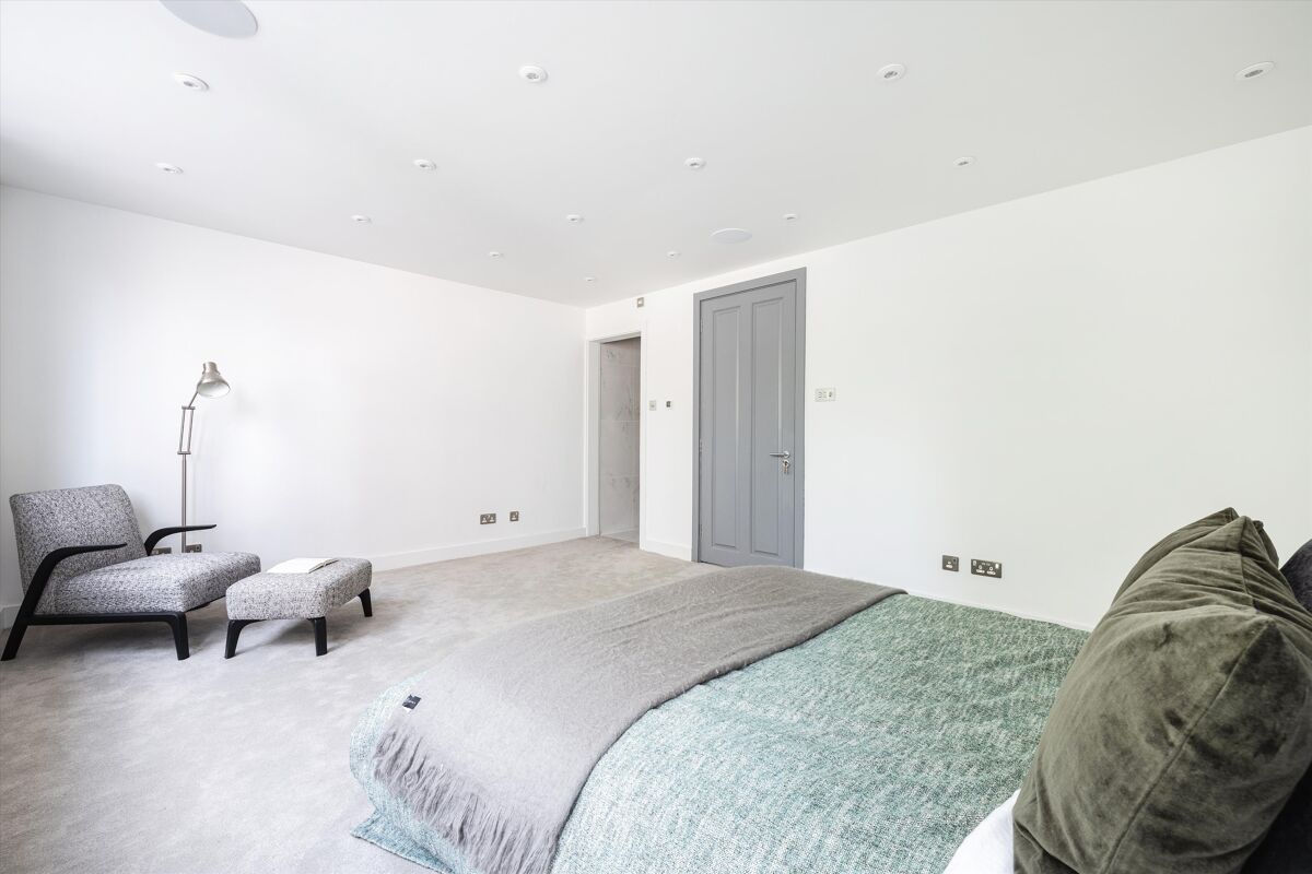 house for sale in Oxford Square, Hyde Park Estate, London, W2