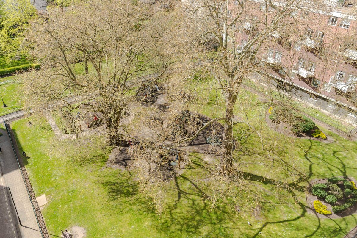 flat for sale in Hallfield Estate, London, W2. HPE012189999 Knight