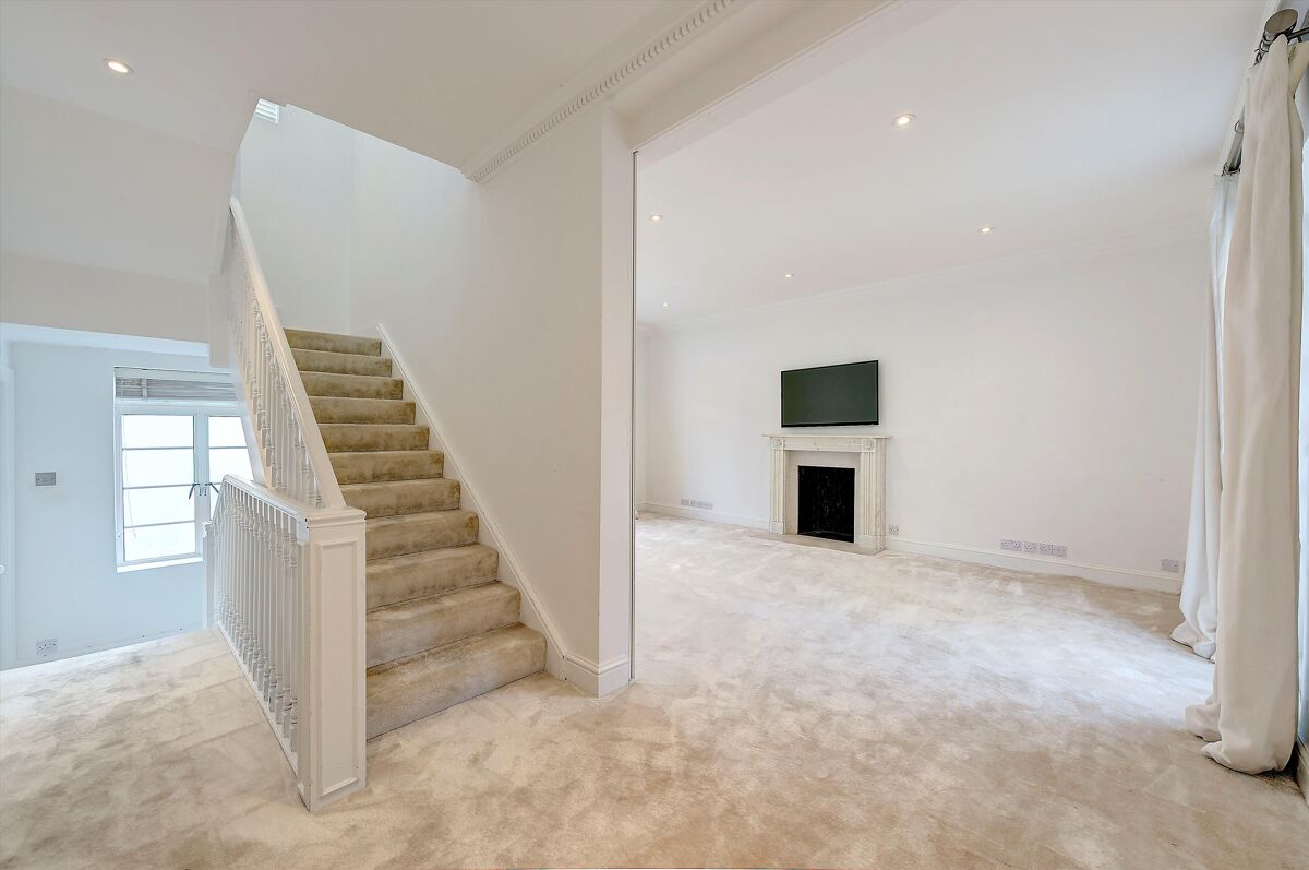 house for sale in Chesham Close, London, SW1X HPE012193495 Knight Frank